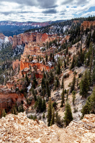 18-Mile Scenic Drive Piracy Point Overlook at Bryce Canyon National Park #vezzaniphotography